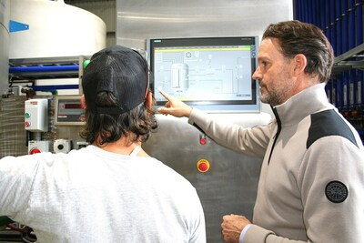 For Stéphane Beaucage, CEO of Agro-100, quality control at all levels is a constant concern. (CNW Group/Agro-100)