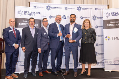 PainTEQ CEO Shanth Thiyagalingam receives “Deal of the Year” Tampa Bay Dealmaker Summit