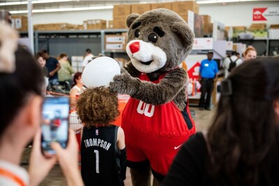 Houston Rockets mascot 