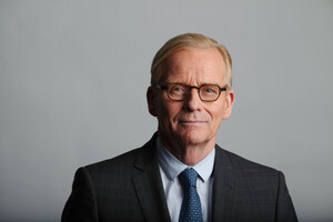 Robert Fife honoured with CJF Lifetime Achievement Award