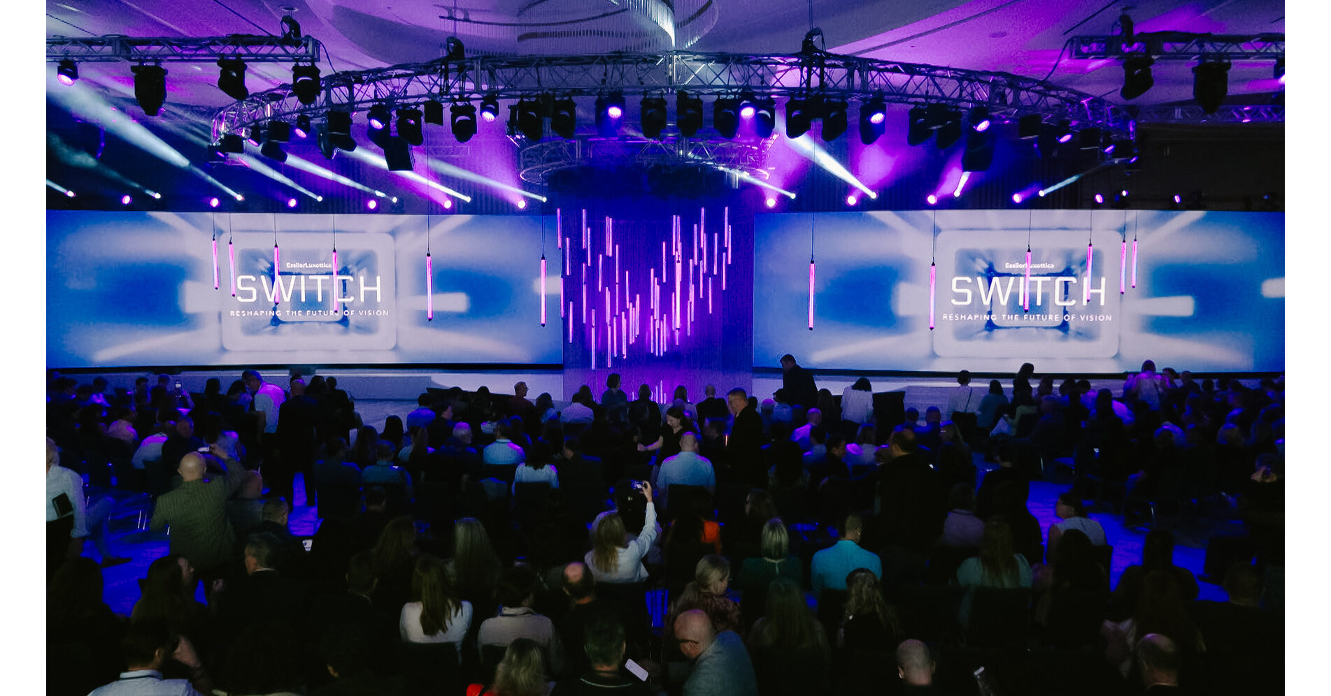 EssilorLuxotticas Inaugural SWITCH: Vision Innovation Summit delivers an inspiring deep dive into the future of vision care and healthcare, from AI wearables to breakthroughs in neuroscience