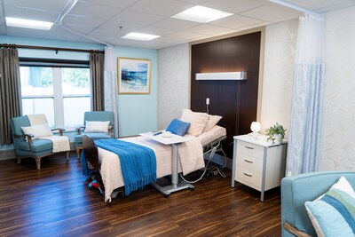 Spacious, private patient rooms offer a homelike setting where loved ones can gather at the bedside.