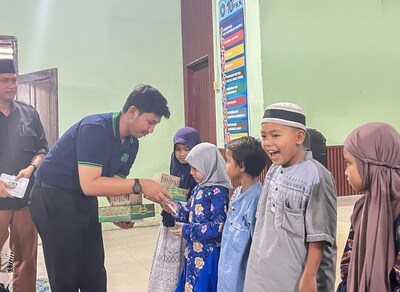 Tahun ini, program tersebut menjangkau ribuan masyarakat melalui penyaluran lebih dari 9.300 paket bantuan serta santunan kepada lebih dari 1.000 anak yatim di sejumlah wilayah operasional di Sumatera, Kalimantan Tengah dan Kalimantan Barat.