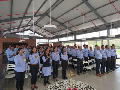 Unable to view the image, Please provide a valid URL.