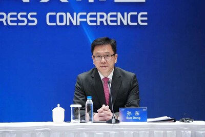 創新科技及工業局局長孫東教授今日（三月十七日）上午在北京出席2026年世界互聯網大會亞太峰會新聞發布會，與世界互聯網大會秘書長任賢良共同公布今年香港將再度主辦亞太峰會。