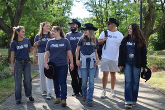Groupe d'étudiantes et d'étudiants de l'ITAQ (Groupe CNW/Institut de technologie agroalimentaire du Québec)