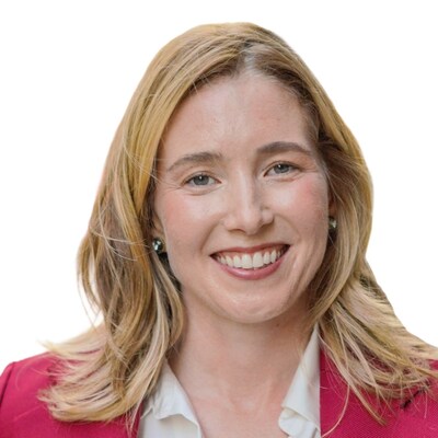 Jennifer Roach Headshot