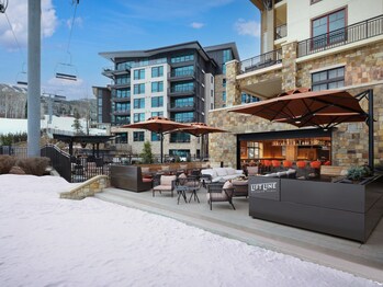 Lift Line - Exterior 2