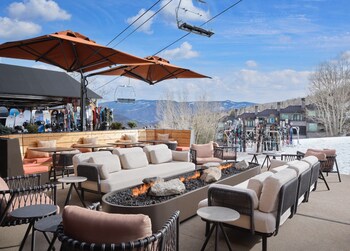 Lift Line - Exterior 3