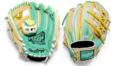 Mountain Dew® Baja Blast® y Rawlings®, el guante oficial de las Grandes Ligas de Béisbol, se unieron para ofrecer un guante de edición limitada.
