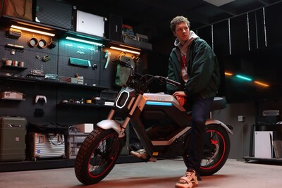 AOTOS Launches the World’s First Wheelie-Capable E-Moto: The Flux X26 on Kickstarter