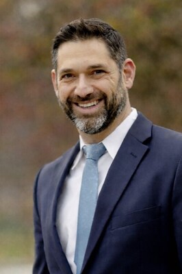 Charlie Beer Headshot