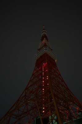 Tokyo Tower during Earth Hour 2010 © Naoyuki Yamagish / WWF-Japan (CNW Group/World Wildlife Fund Canada)