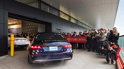 140 Years. 140 Places. Canadian S-Class Premiere (CNW Group/Mercedes-Benz Canada Inc.)