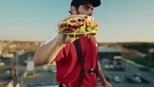 KFC verwandelt seine Restaurant-Leuchtsäulen in riesige Döner, um seinen neuen Döner auf den Markt zu bringen