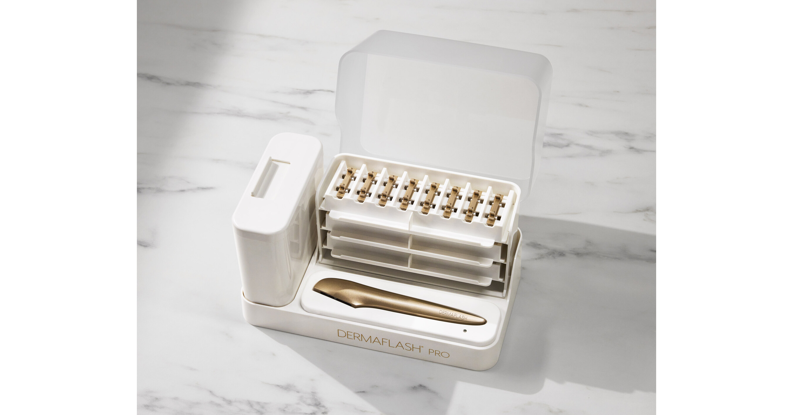 INTRODUCING THE FIRST SONICALLY POWERED DERMAPLANING SYSTEM EXCLUSIVELY FOR SKINCARE PROFESSIONALS