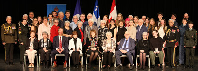 Les récipiendaires des Médailles de la Lieutenante-gouverneure du Québec honorés lors des cérémonies de remise tenue à l’École secondaire Le Boisé, le 29 mars 2026. (Groupe CNW/Cabinet de la lieutenante-gouverneure du Québec) Les récipiendaires des Médailles de la Lieutenante-gouverneure du Québec honorés lors des cérémonies de remise tenue à l’École secondaire Le Boisé, le 29 mars 2026. (Groupe CNW/Cabinet de la lieutenante-gouverneure du Québec)