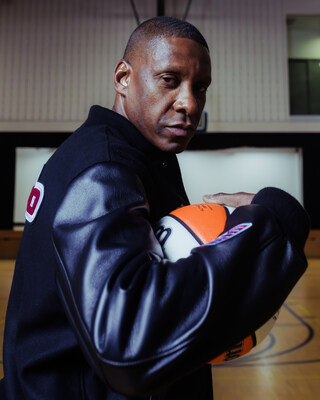 MASAI UJIRI JOINS TORONTO TEMPO OWNERSHIP GROUP (CNW Group/Toronto Tempo) MASAI UJIRI JOINS TORONTO TEMPO OWNERSHIP GROUP (CNW Group/Toronto Tempo)