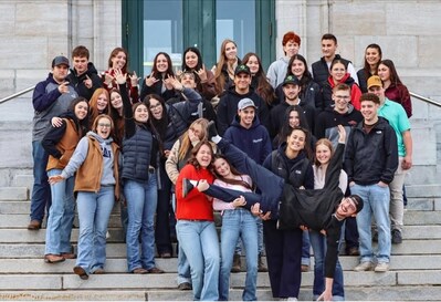 Le comité organisateur étudiant de la 44e édition d'Expo-Poc (Groupe CNW/Institut de technologie agroalimentaire du Québec)