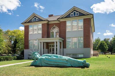 Reclining Liberty by Zaq Landsberg at MoCA Arlington in Arlington, VA. (Photo credit: Vivian Marie Doering) Reclining Liberty by Zaq Landsberg at MoCA Arlington in Arlington, VA. (Photo credit: Vivian Marie Doering)