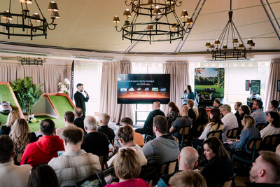 Kamil Wnuk (Cedrus, Sunseeker Poland Distributor) presenting Kamil Wnuk (Cedrus, Sunseeker Poland Distributor) presenting