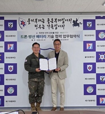 Left to Right: Maj. Gen. Cho & CEO Spencer Huh (CNW Group/NEO Battery Materials Ltd.)