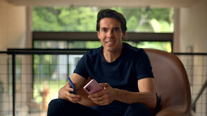 OPPO escala Kaká para campanha exclusiva de lançamento do A6 Pro no Brasil