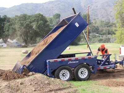 Air-Tow Launches National Digital Captive Finance Program with QuickFi (PRNewsfoto/QuickFi) Air-Tow Launches National Digital Captive Finance Program with QuickFi (PRNewsfoto/QuickFi)