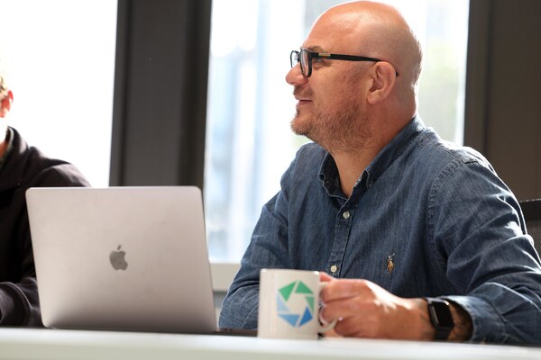 Unable to view the image, Please provide a valid URL.