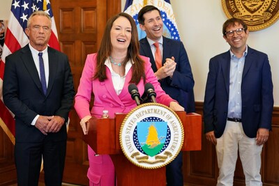 From Left: U.S. Secretary of Health and Human Services Robert F. Kennedy Jr.; U.S. Secretary of Agriculture Brooke Rollins; White House Senior Advisor Calley Means; and American Egg Board chairman and Indiana egg farmer Andrew Seger, Wabash Valley, at a press event announcing America’s egg farmers pledged $1 million toward innovation, research, and partnerships to expand access to egg-based options in schools. Source: American Egg Board.