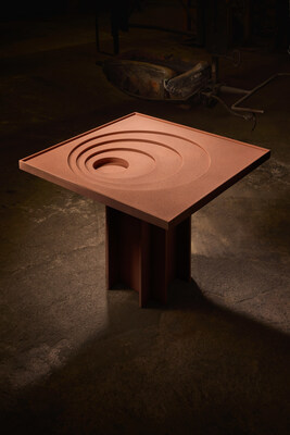 Uma das quatro banheiras exclusivas para polinizadores fundidas na fundição histórica da Kohler Uma das quatro banheiras exclusivas para polinizadores fundidas na fundição histórica da Kohler