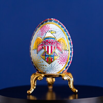 Front view of the 49th First Lady's Commemorative Egg. Source: American Egg Board. Front view of the 49th First Lady's Commemorative Egg. Source: American Egg Board.