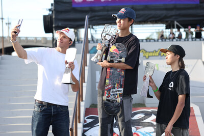 Men's top three finishers, including Jagger Eaton (L), take a Victory Selfie with the Samsung Galaxy S26 Ultra after competing at the SLS DTLA Takeover on April 4, 2026 (Photo courtesy of Getty Images / Samsung).
