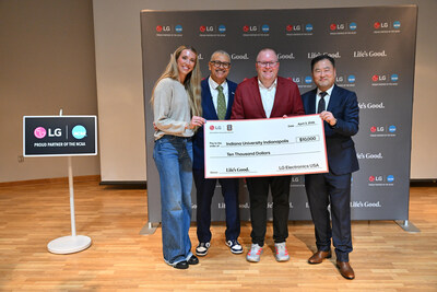 LG Electronics USA presented a $10,000 donation to Indiana University Indianapolis to support their NAMI on Campus club and student-athlete mental health resources during the 2026 NCAA Men's Final Four weekend. Pictured (from l to r): Lexie Hull, WNBA free agent and NCAA Division I women's basketball champion; Dan Gillison, Jr., CEO of NAMI; Luke Bosso, Director of Athletics at IU Indianapolis; Don Kwack, President and CEO of LG Electronics North America.