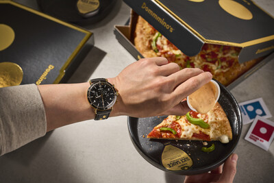 Domino’s lanza una colección en colaboración con Shinola que incluye algunos de sus artículos más icónicos, entre ellos un reloj cronógrafo Canfield Sport de 45 mm.