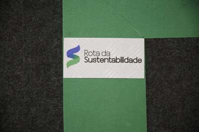 Os produtos aprovados na Rota da Sustentabilidade recebem sinalização especial dentro do pavilhão da FEICON (PRNewsfoto/FEICON)