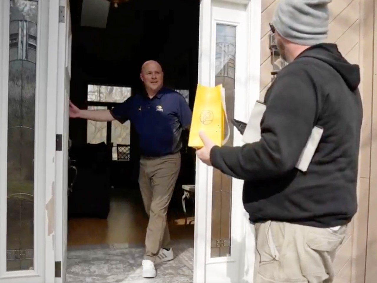 Unable to view the image, Please provide a valid URL.