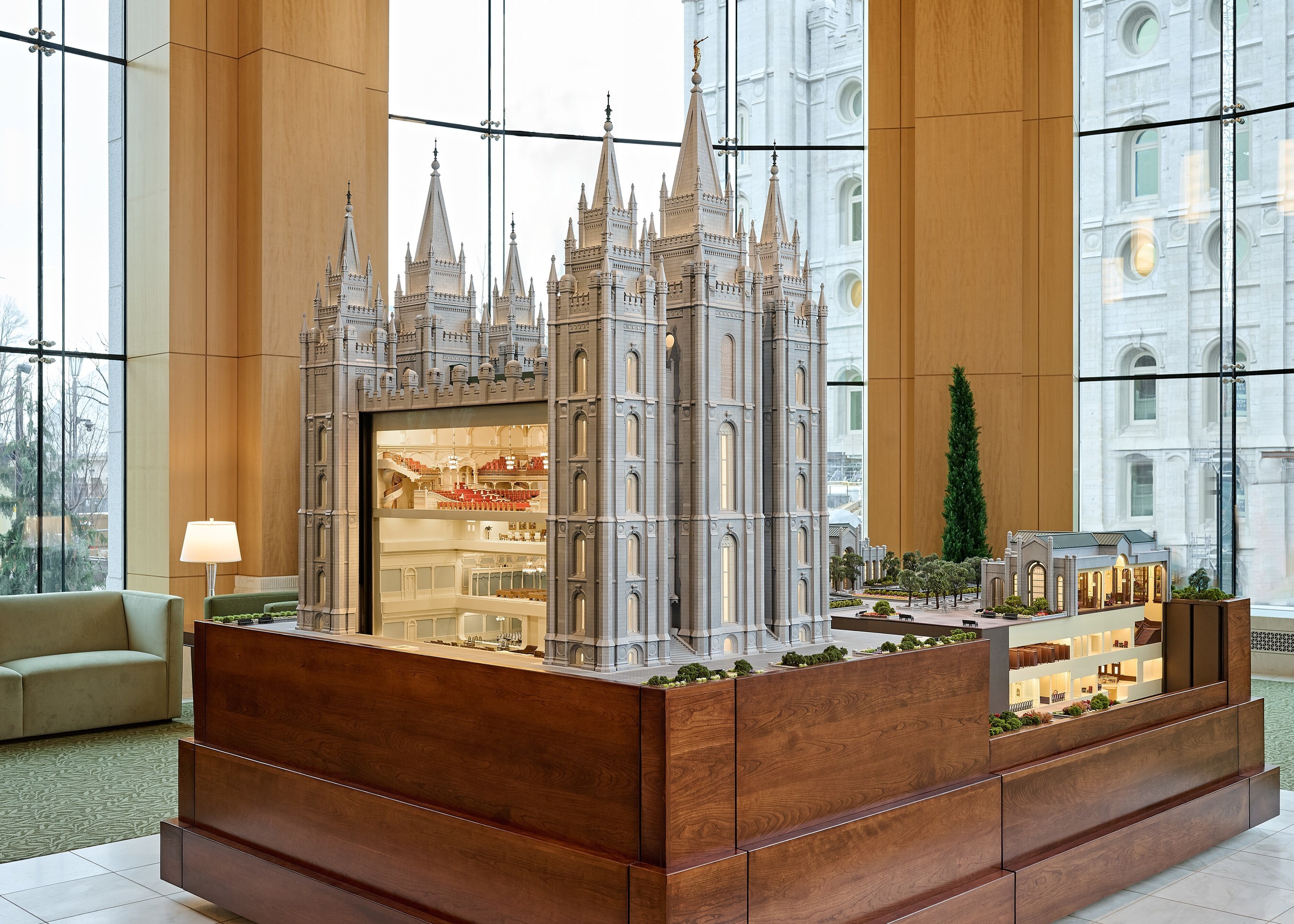 Unable to view the image, Please provide a valid URL.