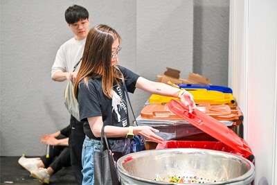 Encouraging attendees to practice source separation.