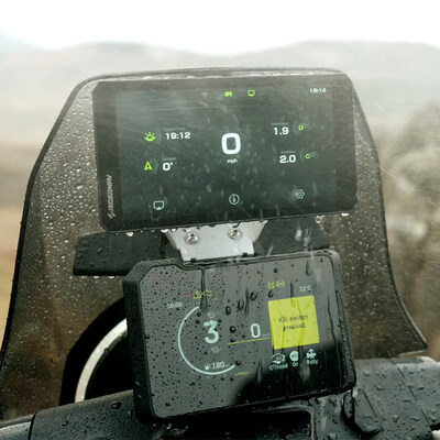 The RiderNav R7X is built for real-world riding — quick-release mounting, IP69K waterproof.