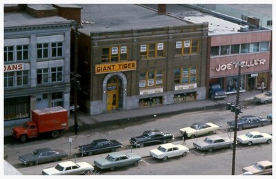 Fondée en 1961 en tant que magasin unique d’Ottawa avec la promesse simple d’offrir des bas prix, de soutenir les propriétaires locaux et de gagner la confiance des clients, Tigre Géant a pris de l’expansion pour devenir un réseau national de plus de 260 magasins exploités par des propriétaires locaux partout au Canada. (Groupe CNW/Giant Tiger Stores Limited)