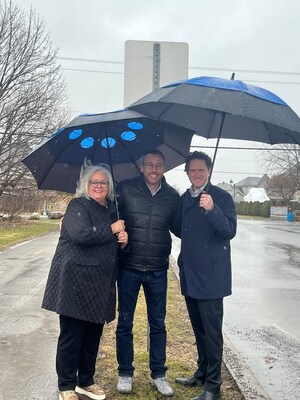 Québec soutient des projets de verdissement sur le territoire de la ville de Sainte-Marthe-sur-le-Lac (Groupe CNW/Cabinet du ministre de l'Environnement, de la Lutte contre les changements climatiques, de la Faune et des Parcs)