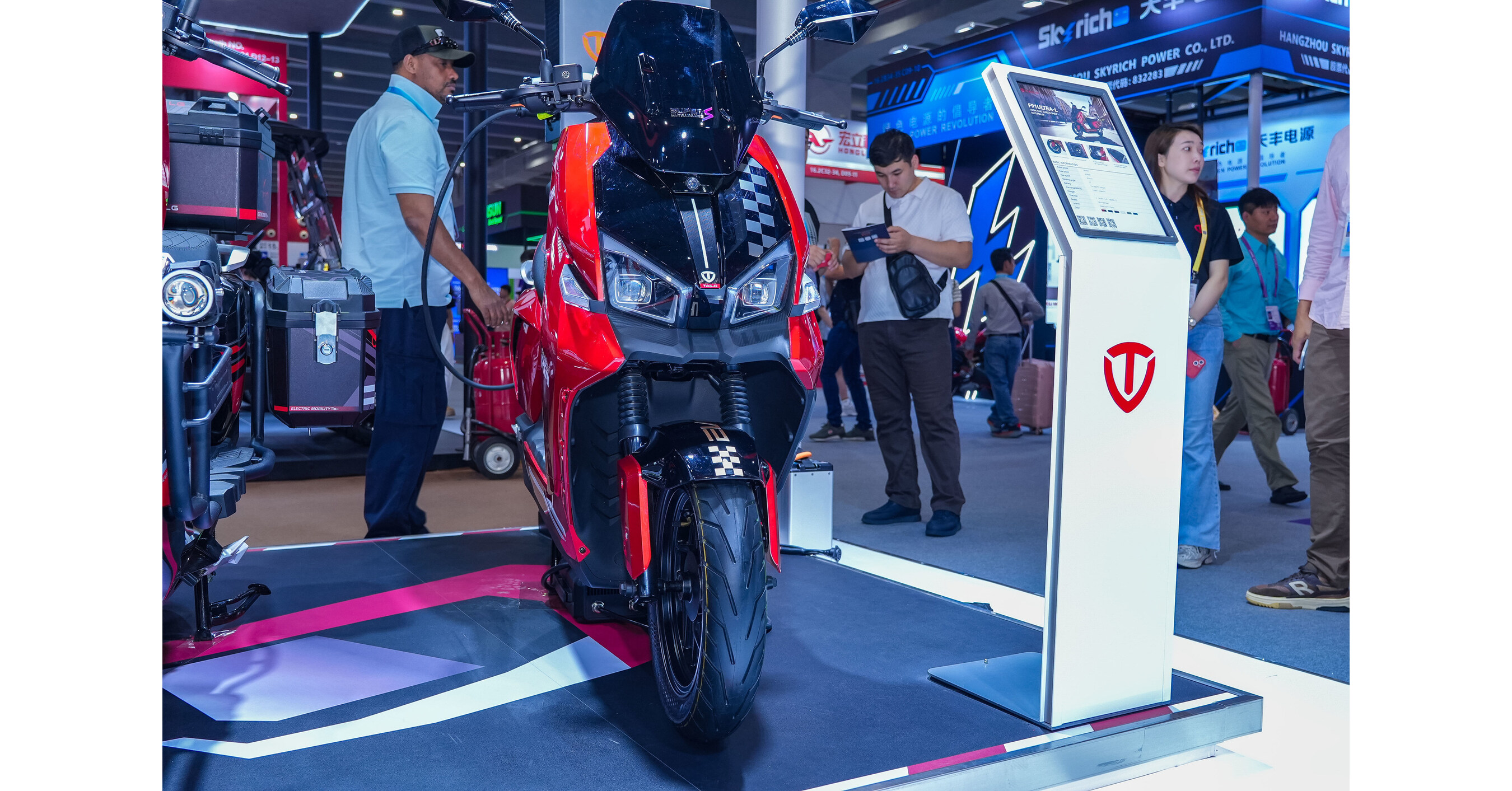 Tech TAILG. Leading Globally: TAILG Showcases at the 139th Canton Fair