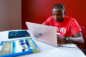 eCampus.com and Grand View University announce partnership to launch Equitable Access Course Materials Program