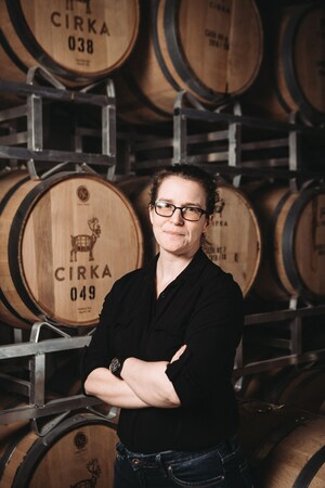 Isabelle Rochette se voit décerner le Prix Distinction de l'Union québécoise des microdistilleries