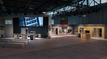 SKS kitchen zone is composed of a contemporary main kitchen, a professional kitchen centered on large-capacity appliances, and a new product area tailored for European consumers.