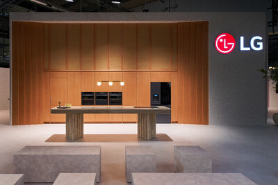 In LG Built-in kitchen zone, visitors can explore integrated kitchen solutions powered by AI core technologies, tailored to European lifestyles and preferences. (PRNewsfoto/LG Electronics, Inc.)