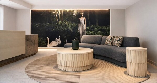 Unable to view the image, Please provide a valid URL.