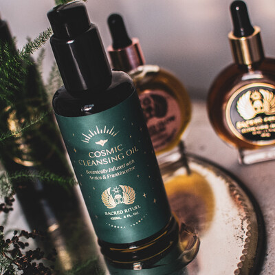 Cosmic Cleansing Oil is a blend of 22 certified organic ingredients and nothing else: 10 cold-pressed botanical oils, 8 whole-plant herbs and flowers, and 4 steam-distilled and expressed essential oils. No preservatives, no synthetic emulsifiers, no synthetic fragrance. Natural Vitamin A from Rosehip and Camellia and natural Vitamin C from Rosehip, Pomegranate, and Baobab support collagen and elastin.