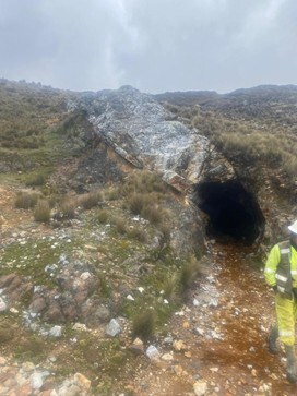 Unable to view the image, Please provide a valid URL.